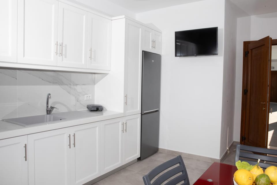 TV and multimedia, Kitchen or kitchenette