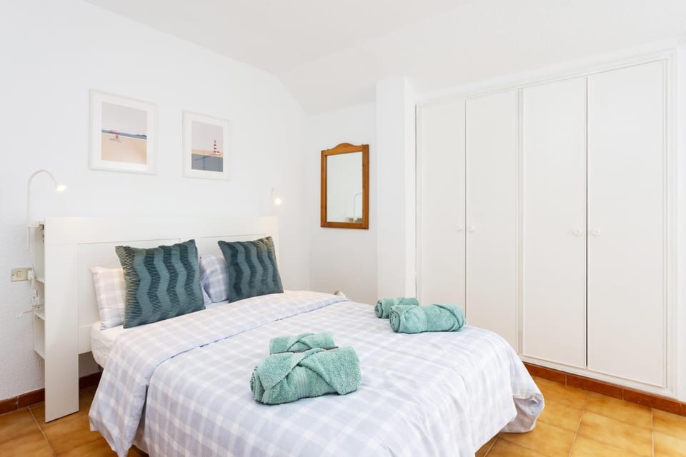Home2Book Comfy Flat Las Americas, Pool & Terrace Apartment in Playa de las Americas