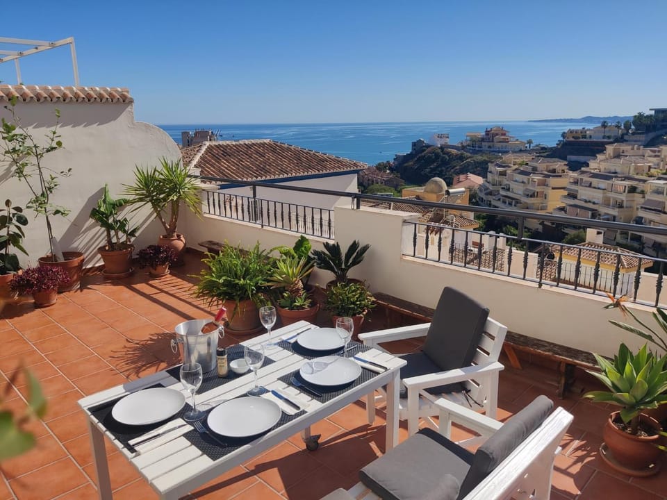 View (from property/room), Balcony/Terrace, Sea view