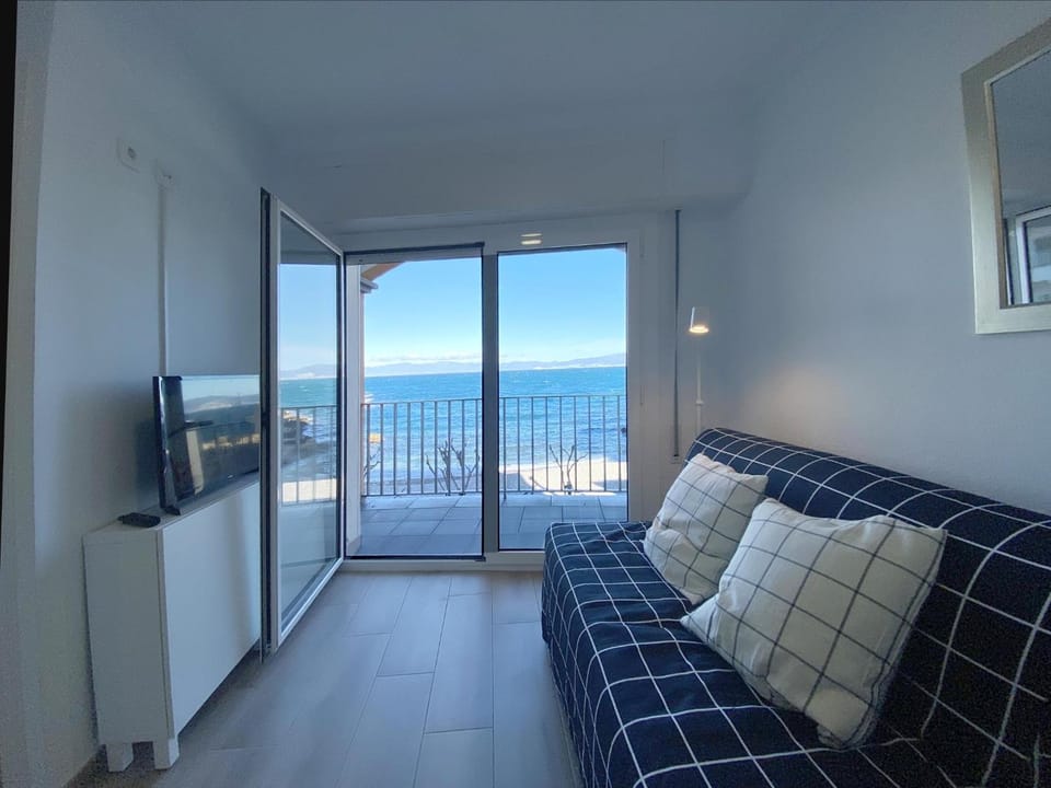 21107 Sea View Apartment in L'Escala