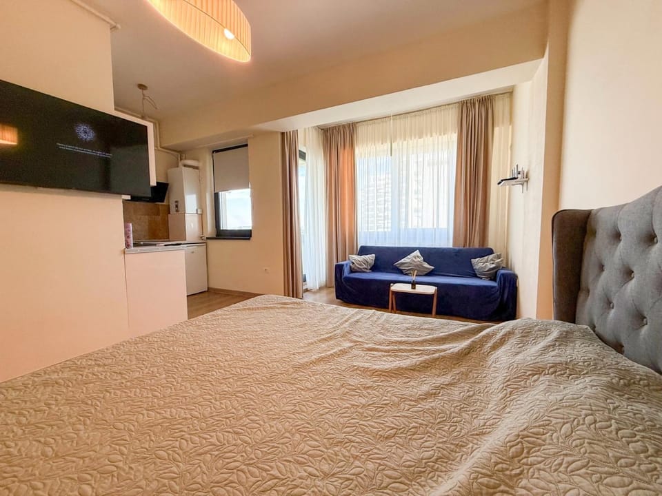 Studio Mamaia Nord Building Stefan Lake Apartment in Constanta