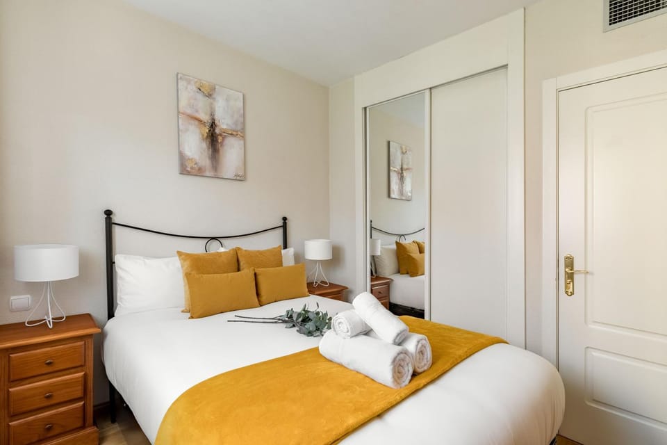 Bed, Photo of the whole room, Bedroom, wardrobe