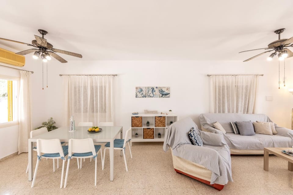 Ayia Thekla Sea Breeze Villa Villa in Sotira