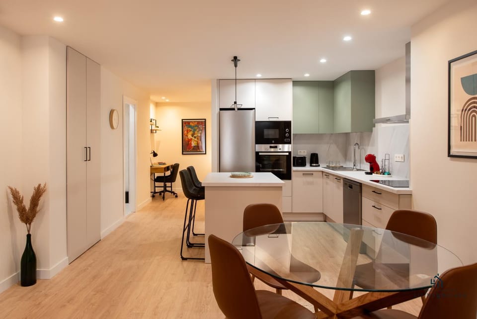 Living room, Dining area