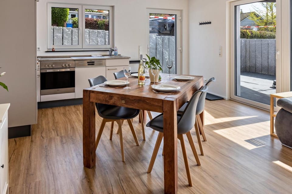 Property building, Kitchen or kitchenette, Living room