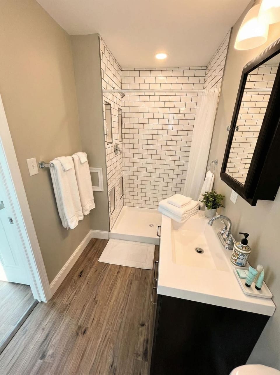 The loft at Park Place - 3rd floor walk up King and Queen beds fast WIFI and free coffee Apartment in Wilmington
