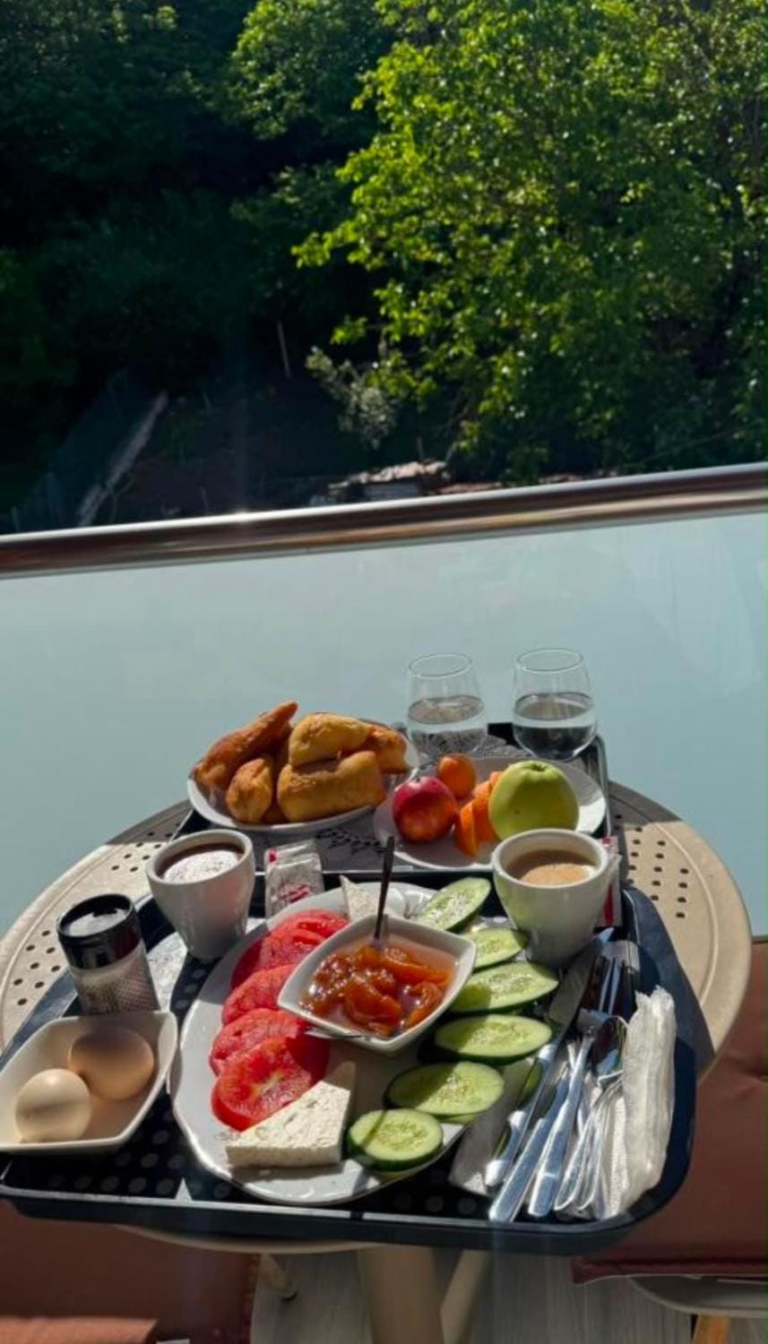 Breakfast