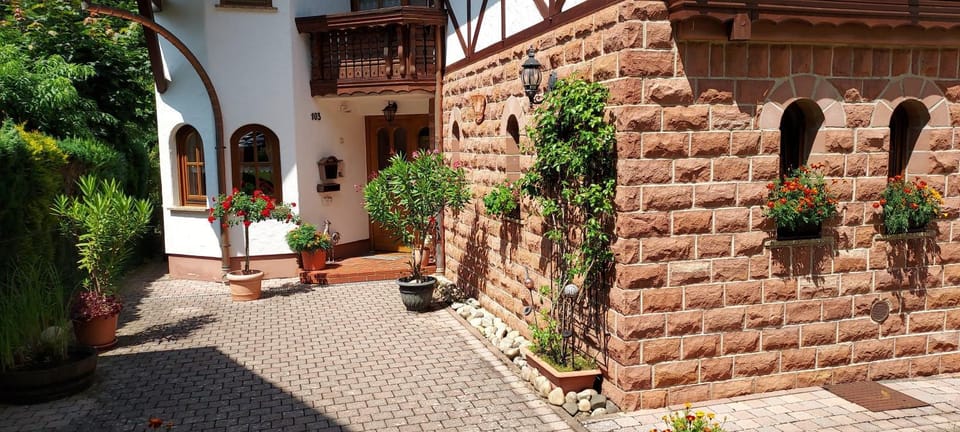 Property building, Facade/entrance, Day