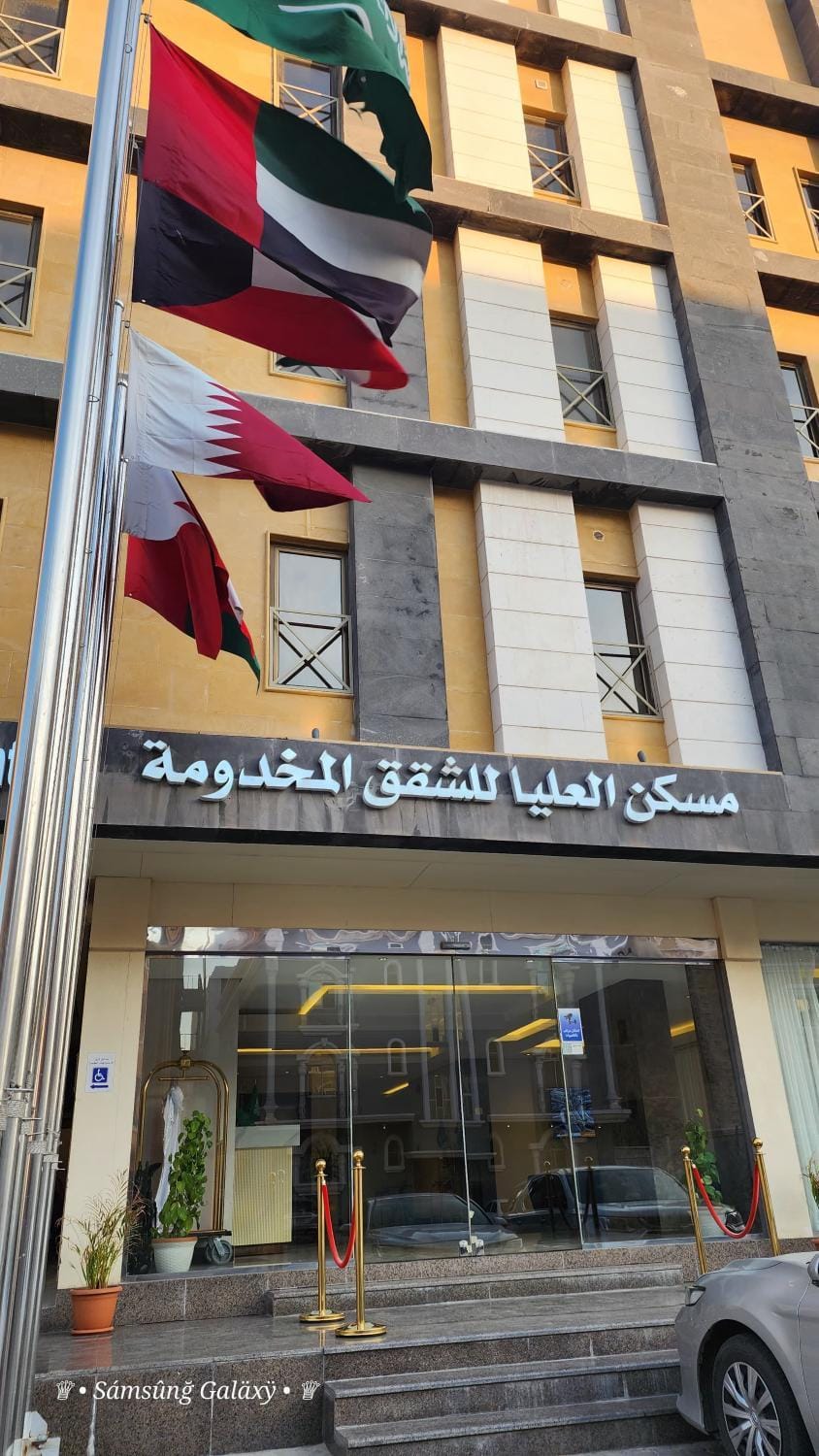 Property building, Facade/entrance, Day, Swimming pool, Parking