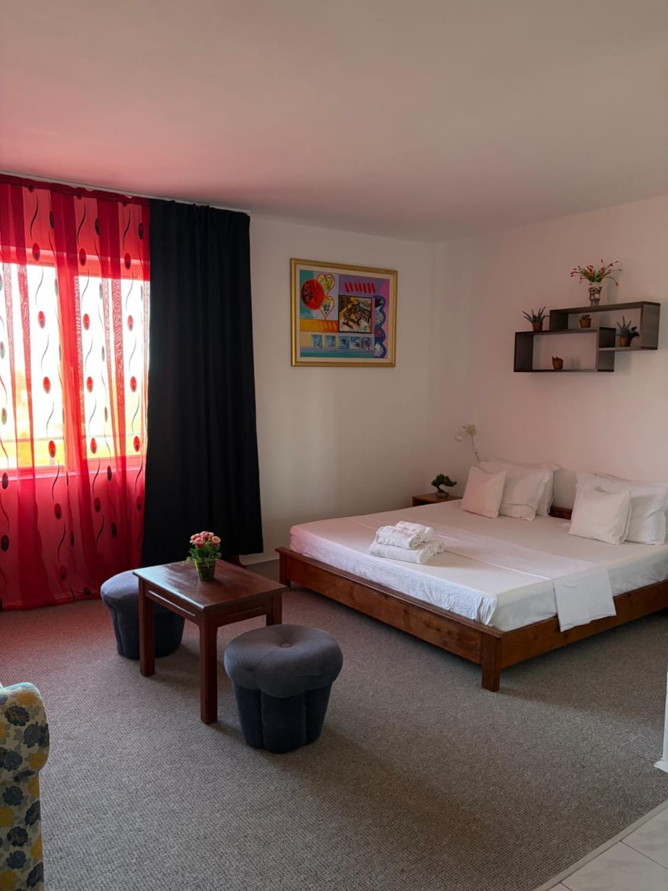 Bed, Photo of the whole room, Bedroom