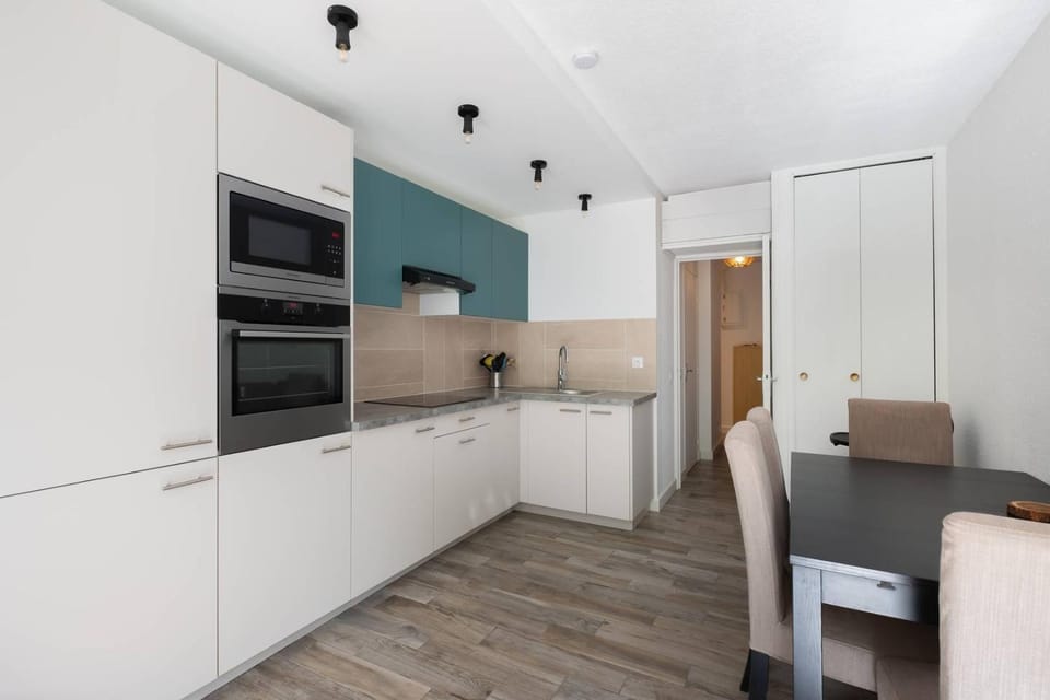 AS24411 - Studio cabine + chalet avec jardin et parking Cabin in Le Grau-du-Roi