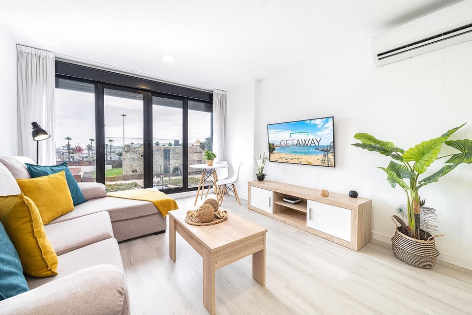 Communal lounge/ TV room, Living room