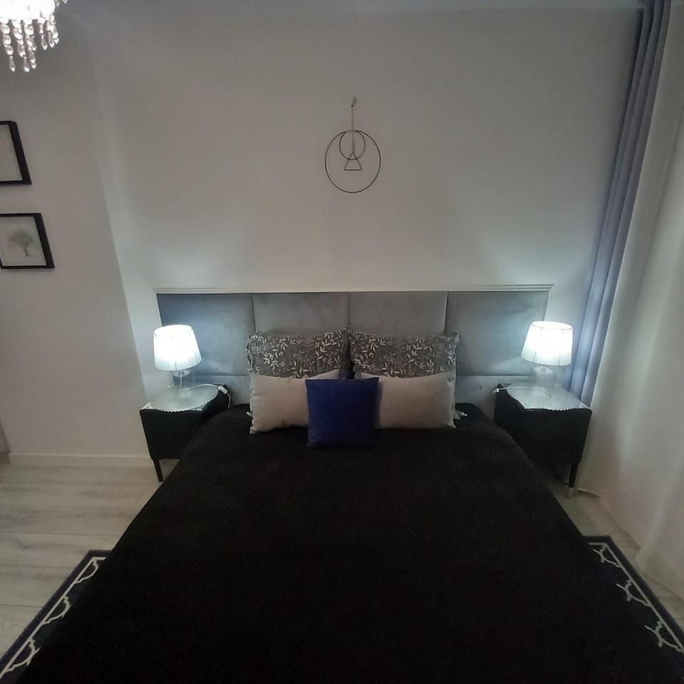 Apartament z kominkiem RetroGlam Apartment in Lower Silesian Voivodeship
