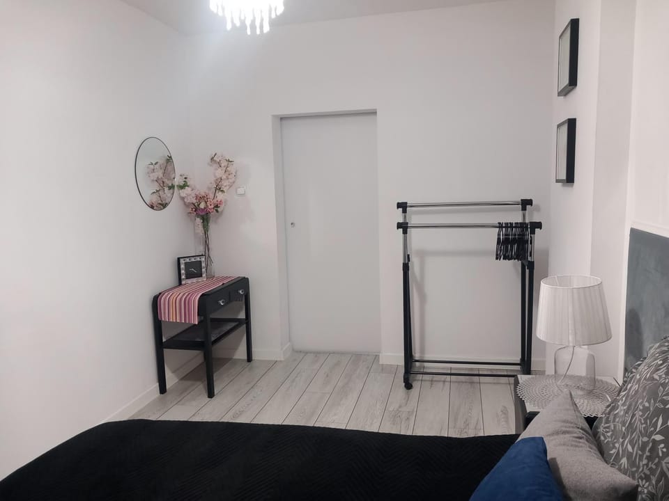 Apartament z kominkiem RetroGlam Apartment in Lower Silesian Voivodeship