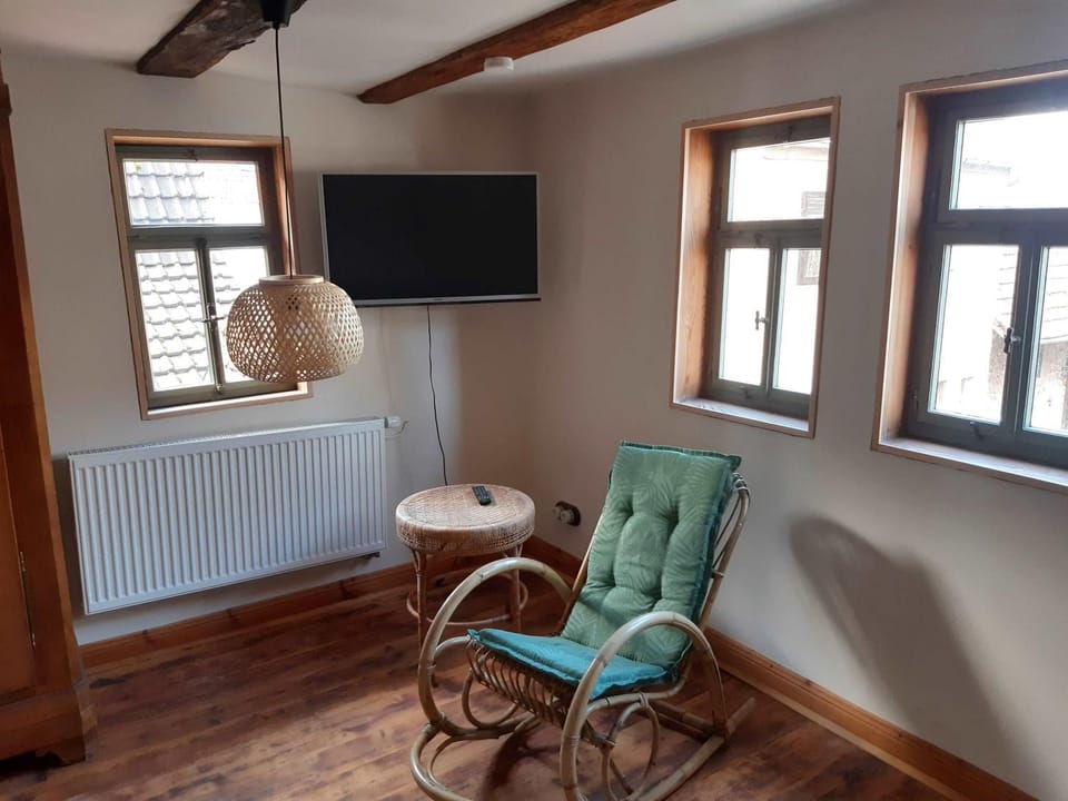 TV and multimedia, Seating area