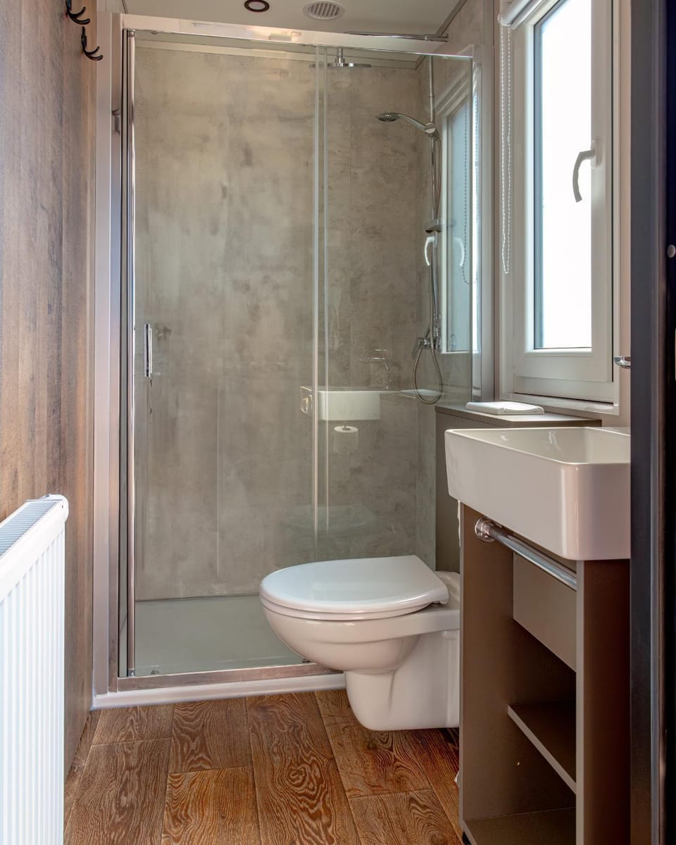 Bathroom, Living room