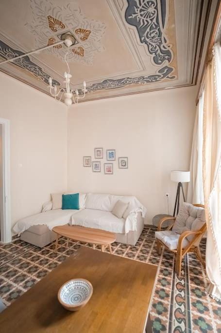 Art House Central Apartment in Heraklion