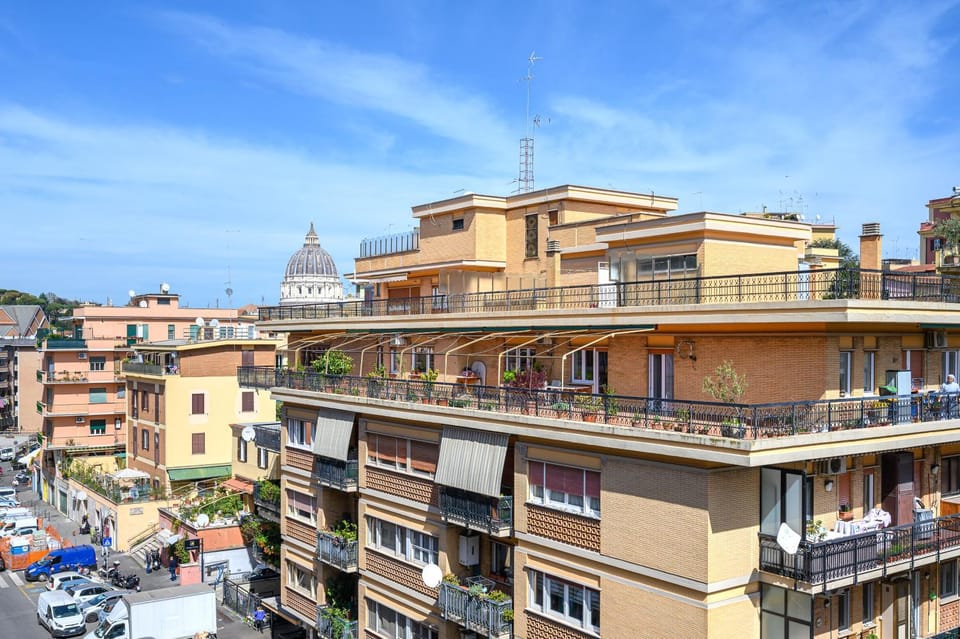 View (from property/room), Balcony/Terrace, City view