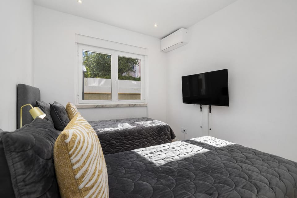 TV and multimedia, Bedroom, air conditioner