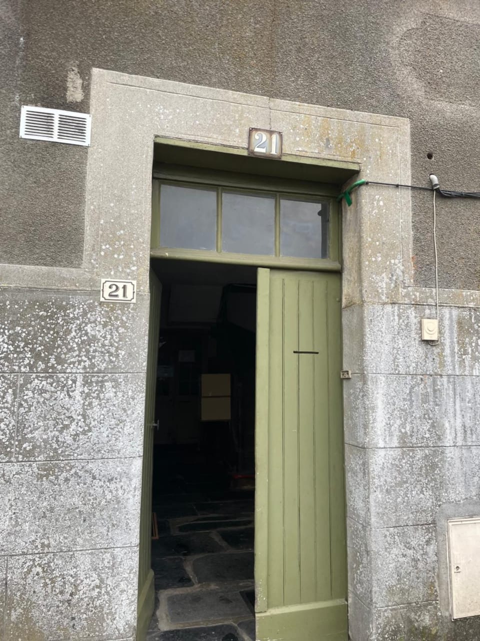 Facade/entrance