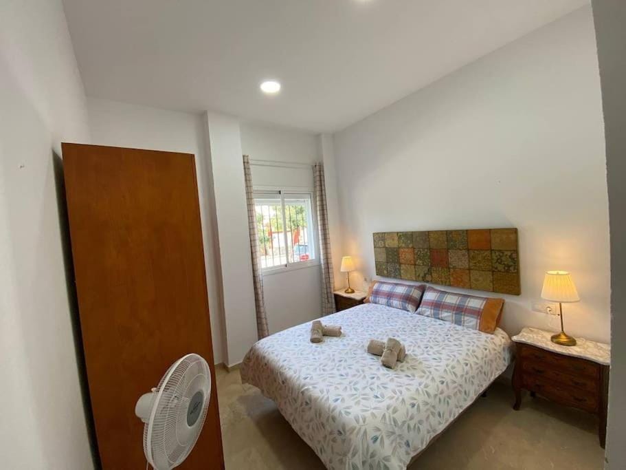 Bed, Photo of the whole room, Bedroom, towels, wardrobe