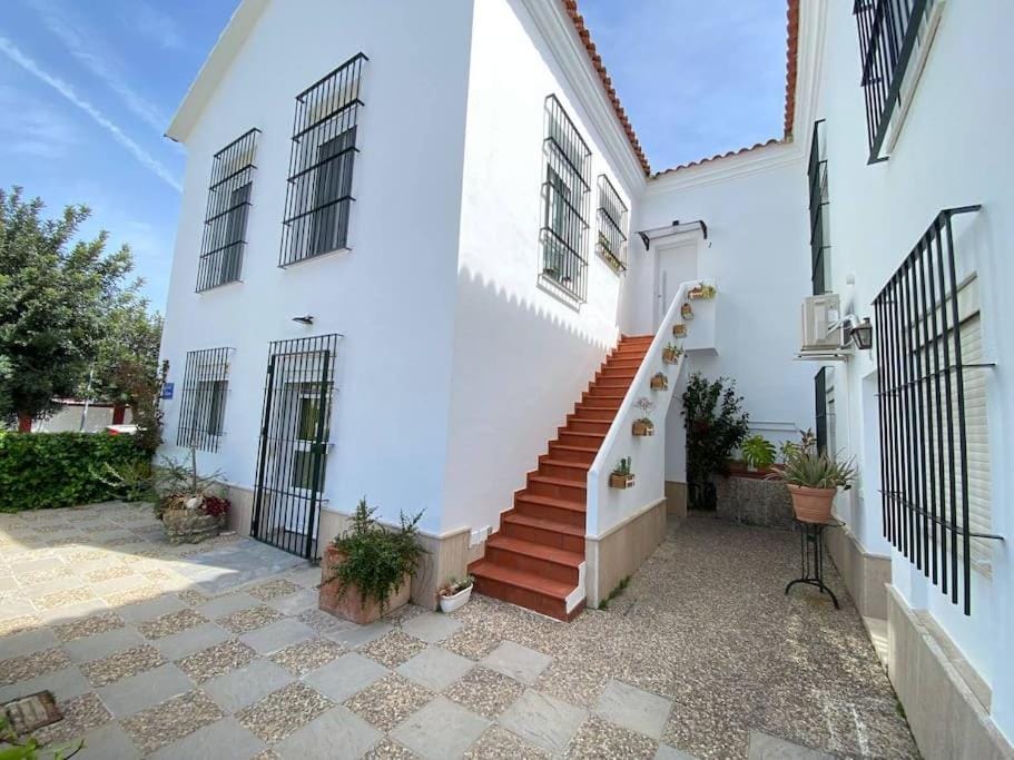 Property building, Day