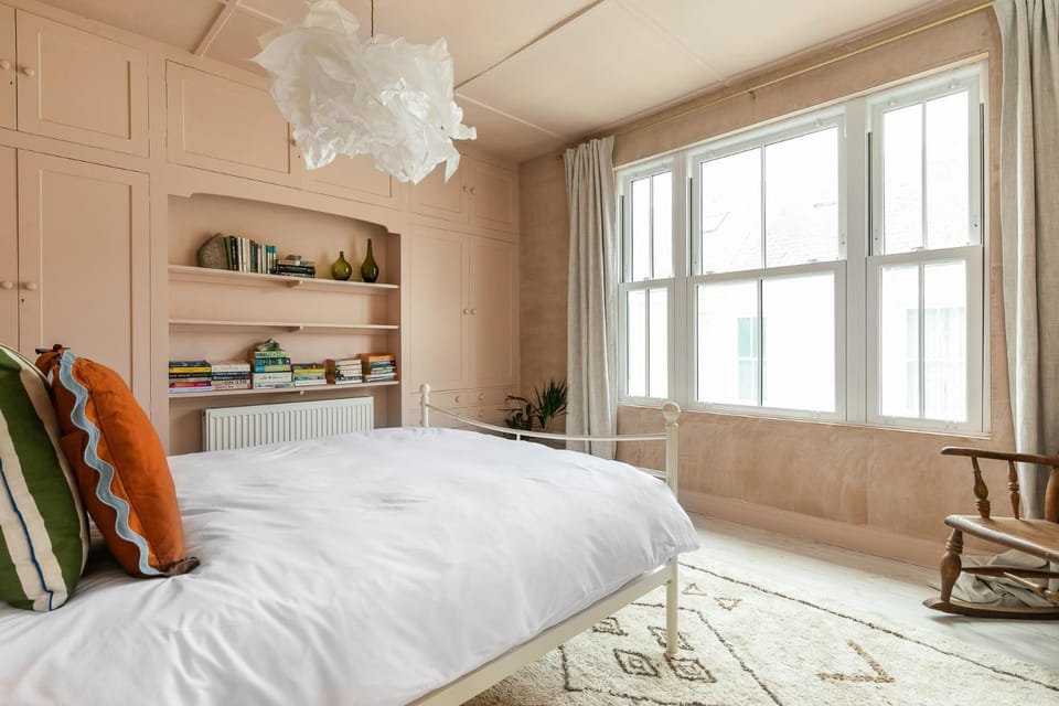 Bed, View (from property/room), Photo of the whole room, Decorative detail, Bedroom, Guests, cot, hair dryier, storage, towels, wardrobe