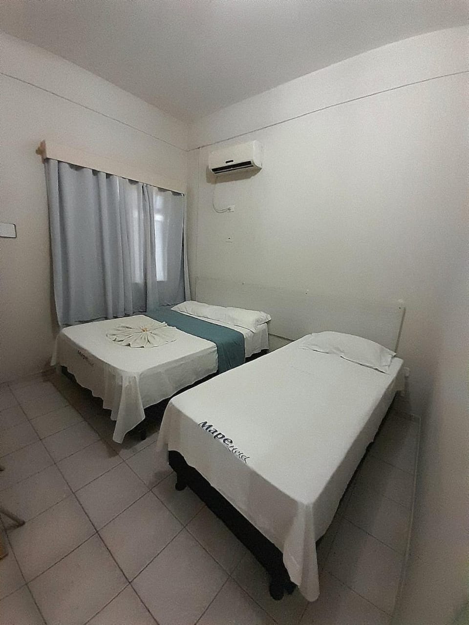 Bed, Photo of the whole room, air conditioner