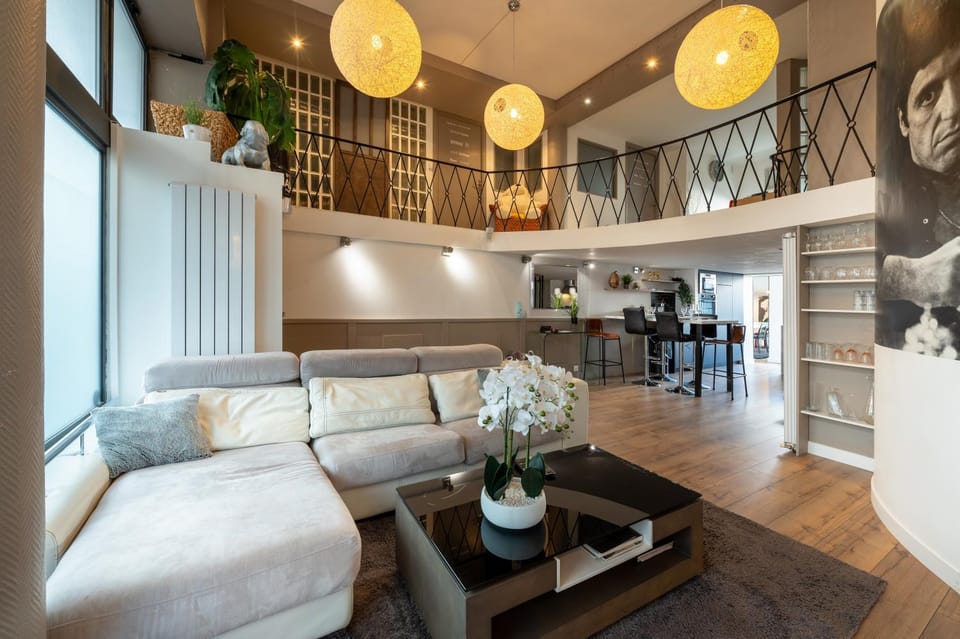 Property building, Living room