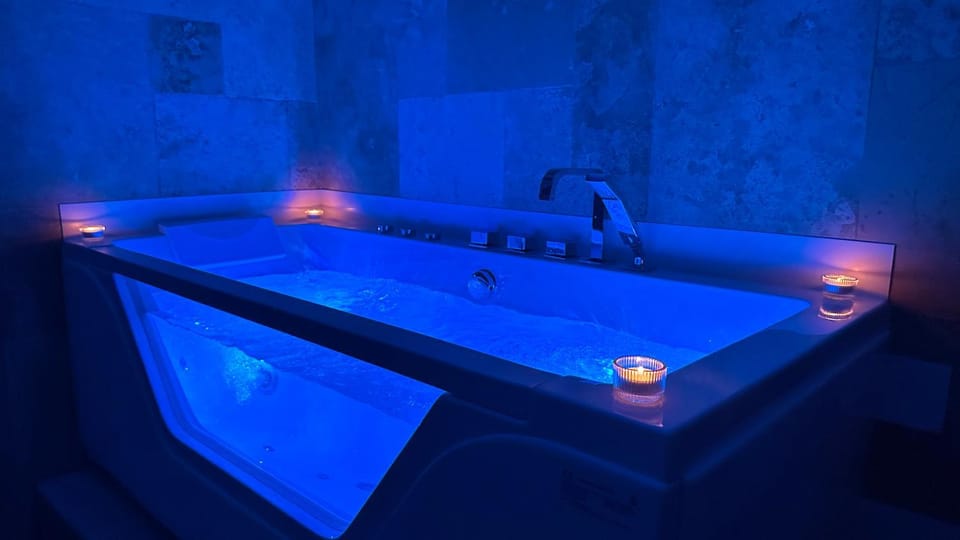 Hot Tub, Hot Tub, Bath