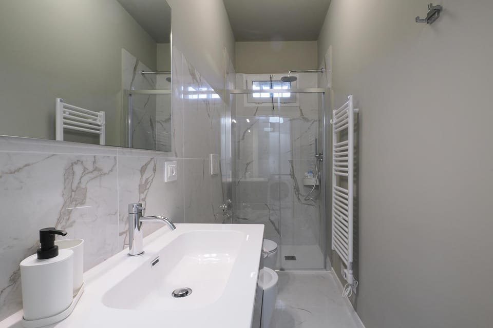 Shower, Bathroom, Bath, towels