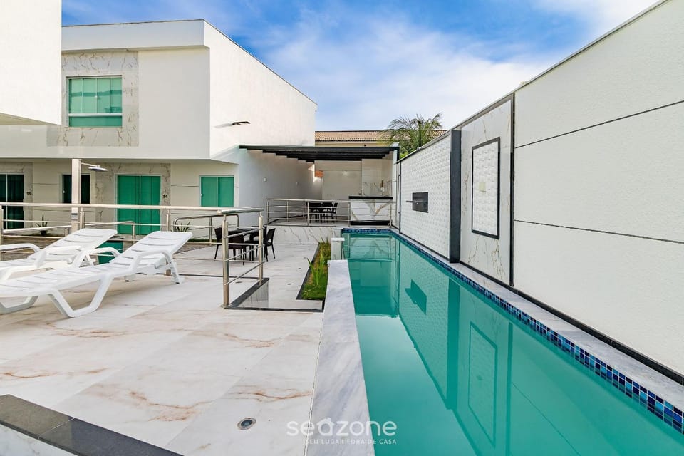 Area and facilities, Swimming pool