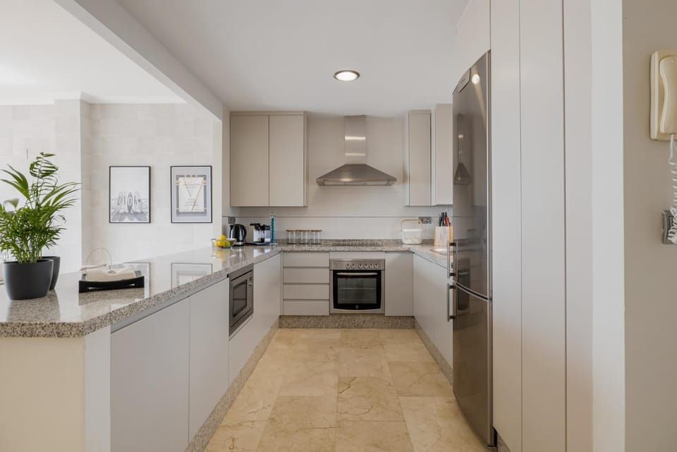 Kitchen or kitchenette, dishwasher, oven, pet friendly, stove, toaster