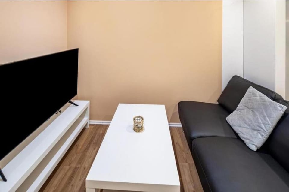 CityLoft Kassel 1 - Zentrale Unterkunft für Gruppen bis 7 Personen - Parkplatz - Netflix Apartment in Kassel