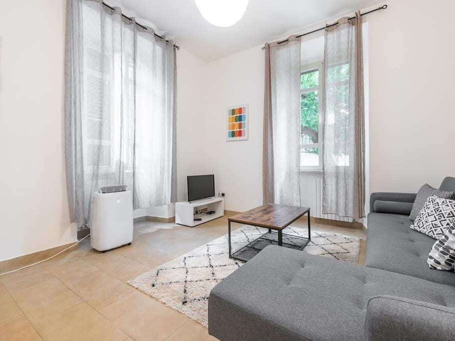 TV and multimedia, Seating area