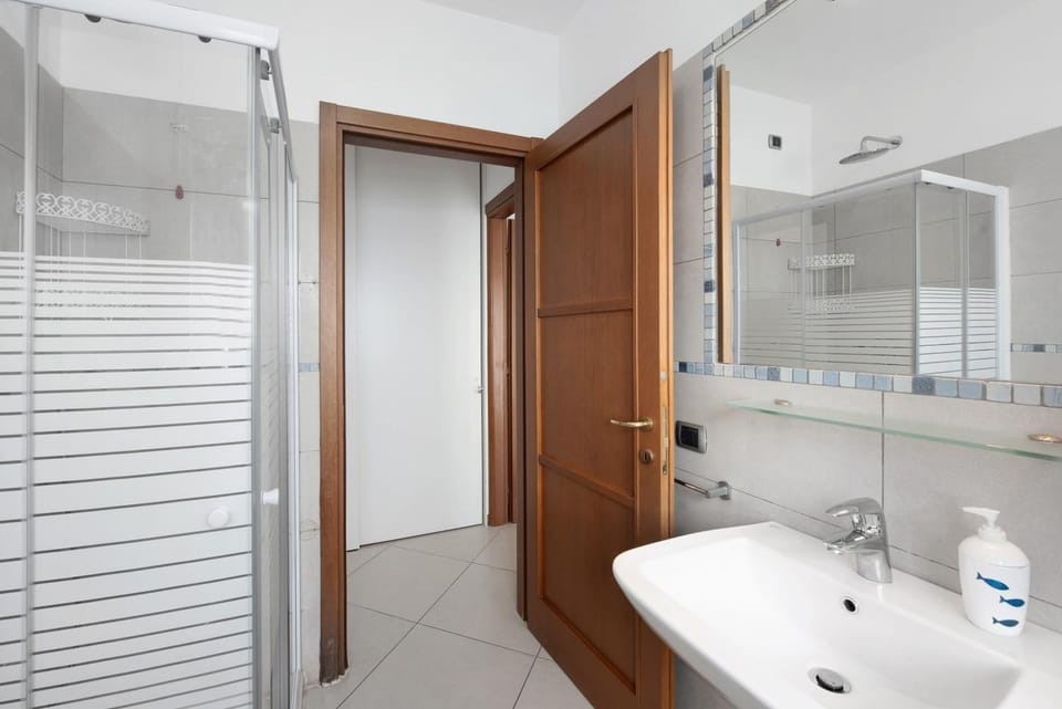 Bathroom, Living room