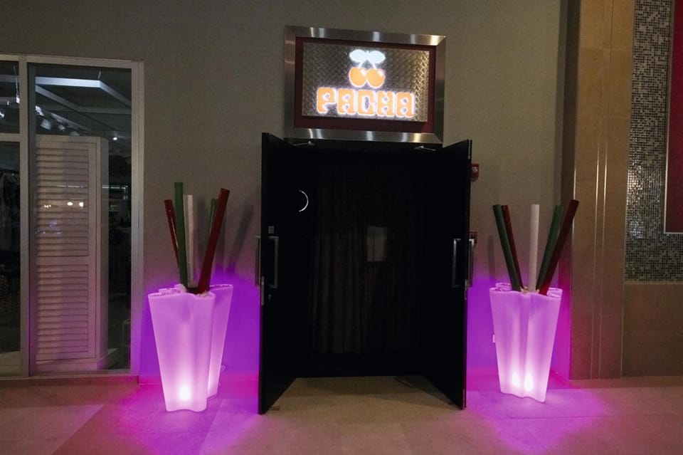 Nightclub / DJ