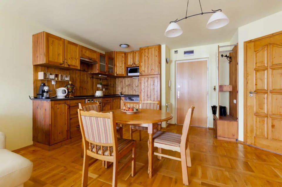 Coffee/tea facilities, Kitchen or kitchenette, Dining area, minibar, pet friendly, stove
