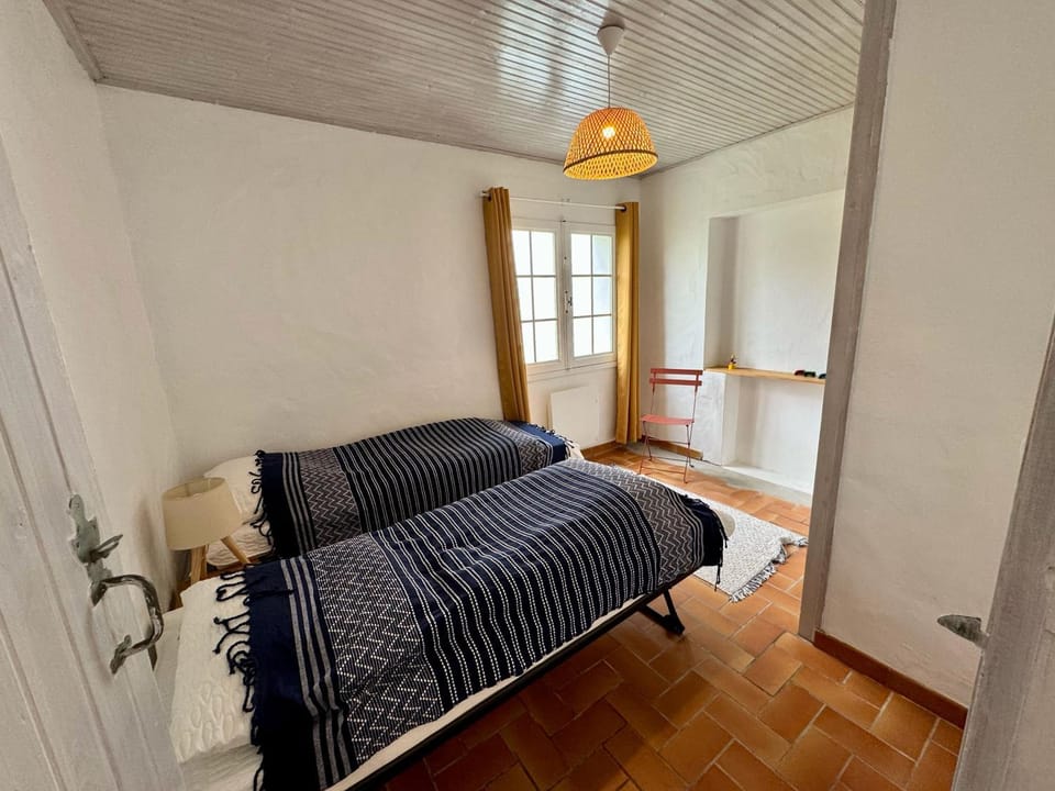 Bed, Photo of the whole room, Bedroom, children