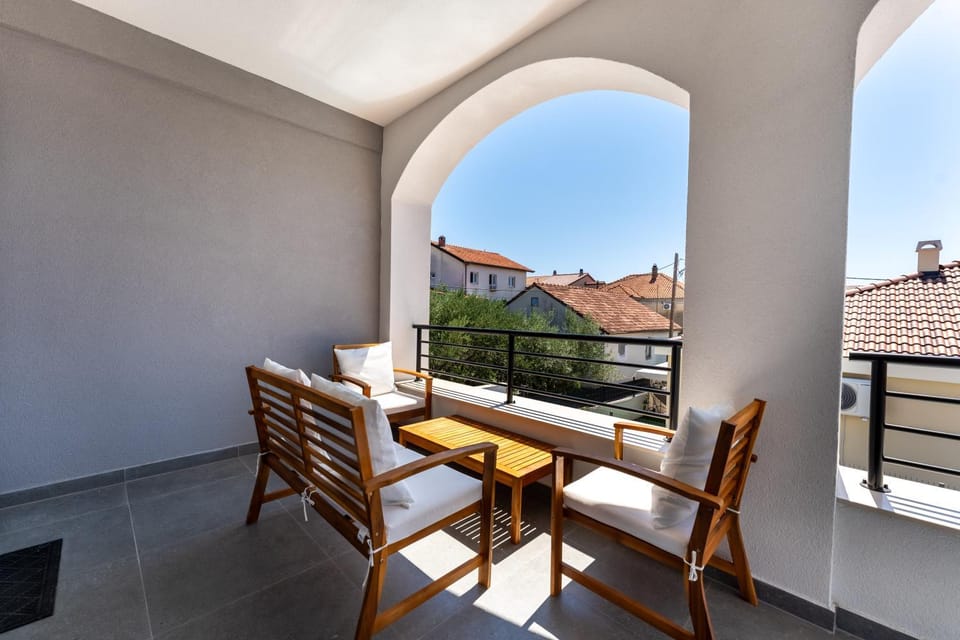 Bernie apartments with a pool Apartment in Zadar