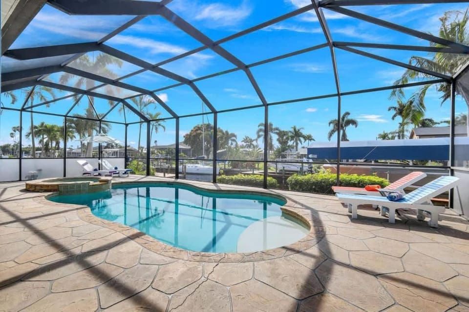 Villa Sunshine Villa in Cape Coral
