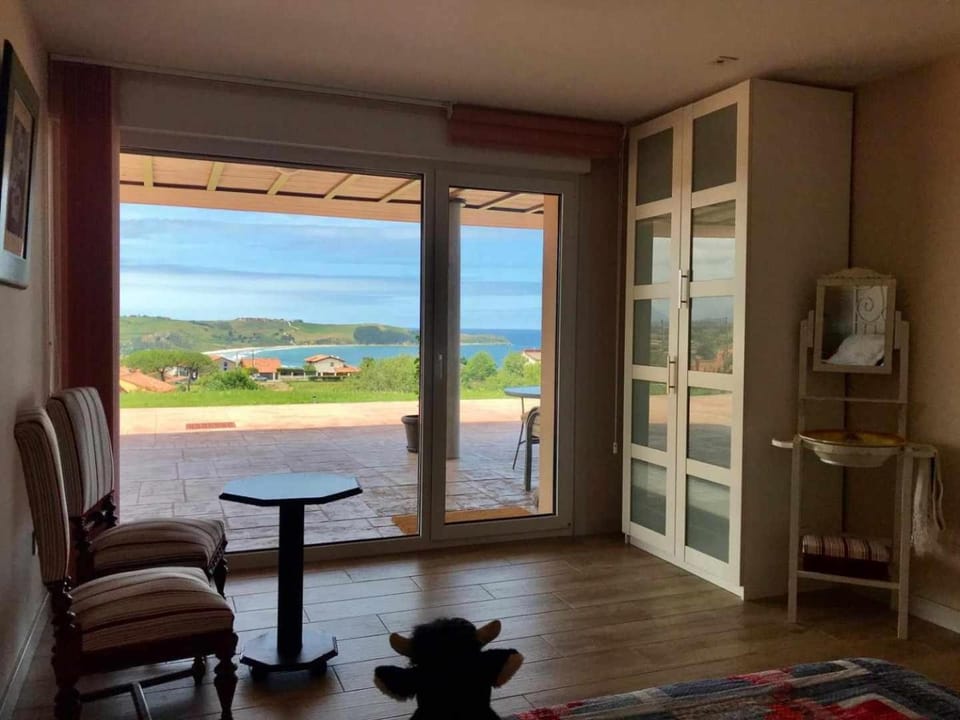 APARTAMENTO EN LA GLORIA BENDITA Apartment in Western coast of Cantabria