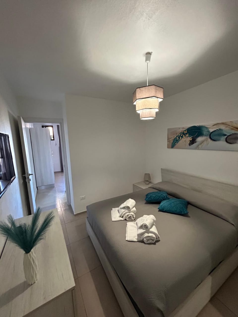 Bed, TV and multimedia