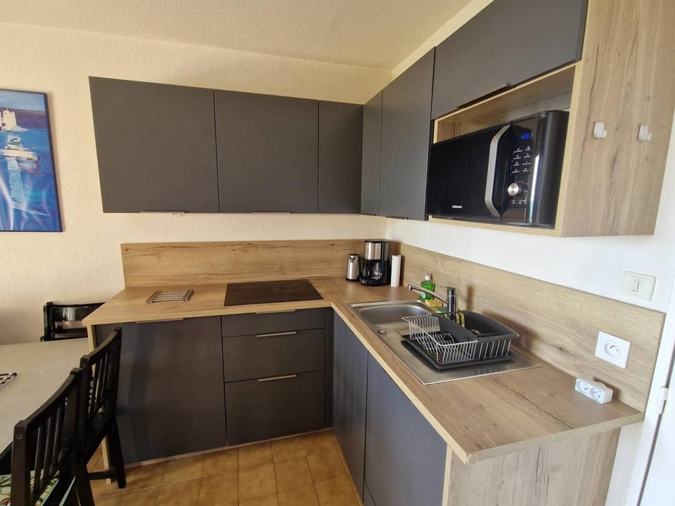 T2 avec piscine, parking, terrasse et vue mer au Rayol-Canadel-sur-Mer - FR-1-100-331 Apartment in Rayol-Canadel-sur-Mer