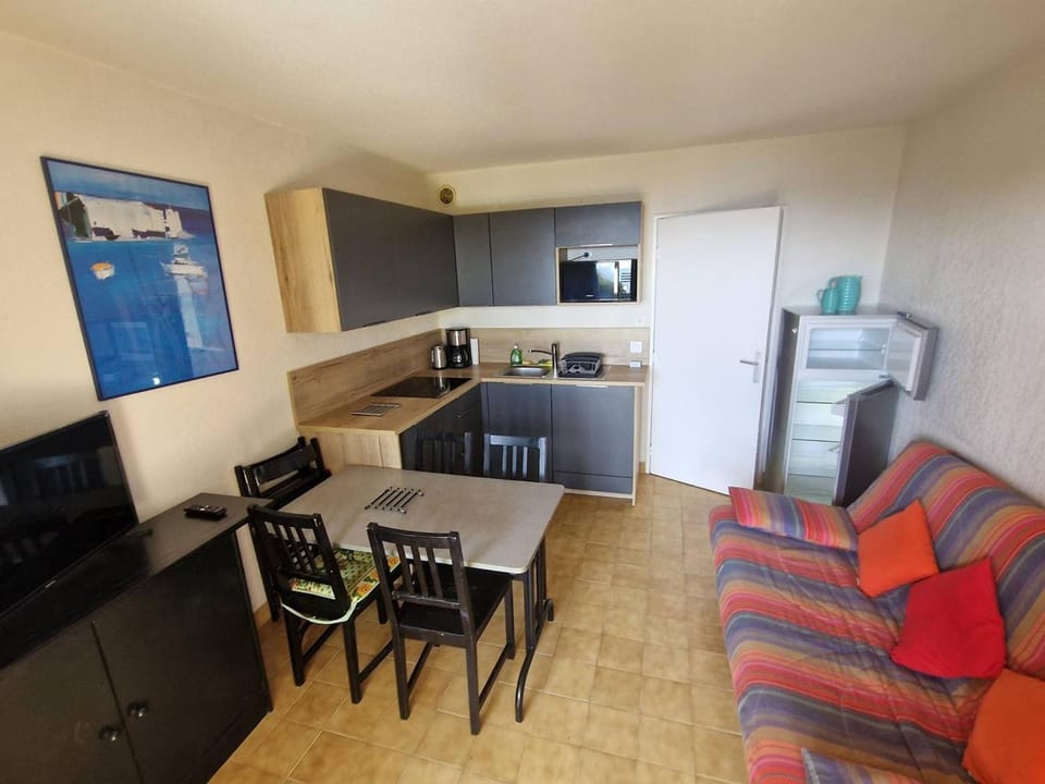 T2 avec piscine, parking, terrasse et vue mer au Rayol-Canadel-sur-Mer - FR-1-100-331 Apartment in Rayol-Canadel-sur-Mer