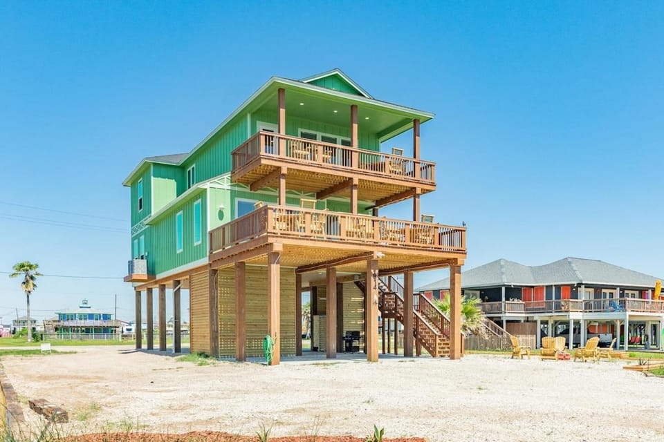 Sleeps 21 Minutes to the Beach House in Surfside Beach