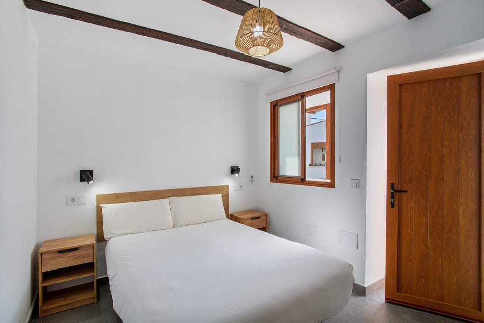 Property building, Living room, Bedroom