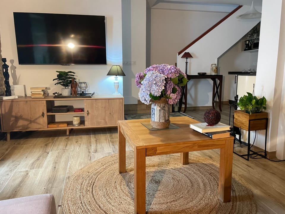 Communal lounge/ TV room