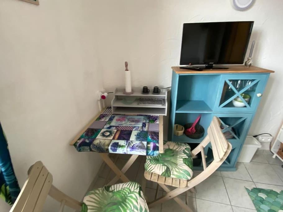 Joli studio vers les thermes, Anatole France -Royat Apartment in Clermont-Ferrand