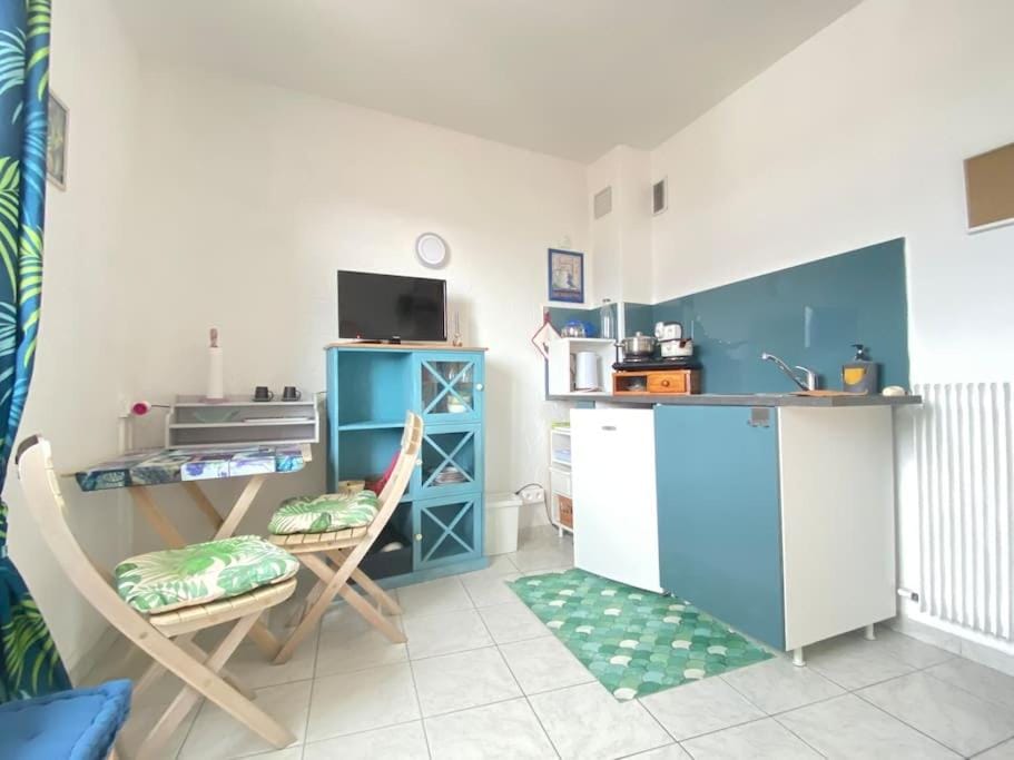 Joli studio vers les thermes, Anatole France -Royat Apartment in Clermont-Ferrand